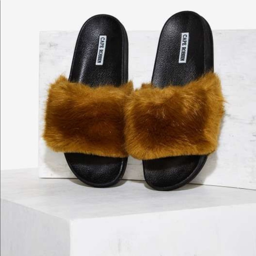 🌟Fashion Nova slides🌟